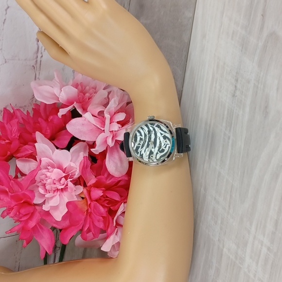 Dooney & Bourke Zebra Watch - Picture 6 of 7